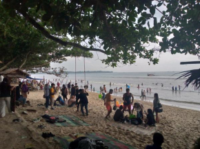 Kondominium pantai Carita by falah